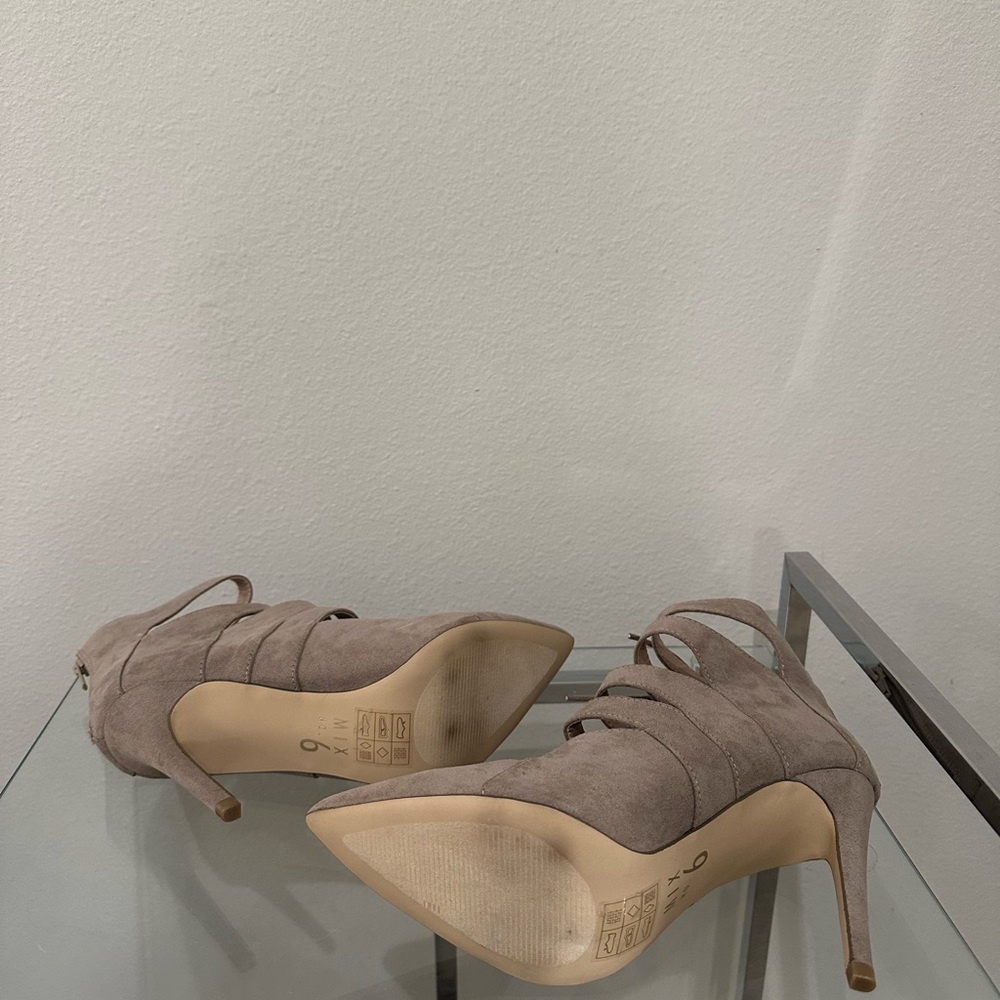 Never Worn - image 4